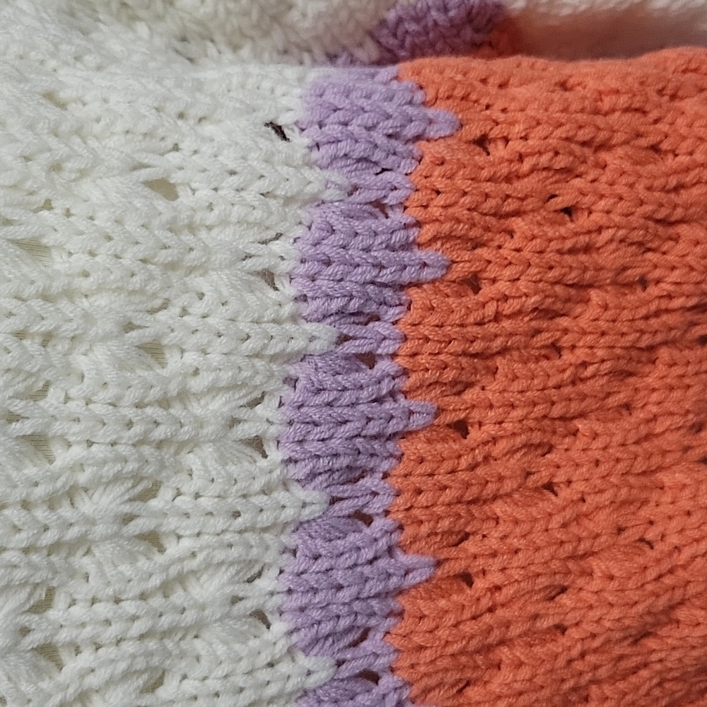 Baevely Sweater, Medium - Picture 10 of 10